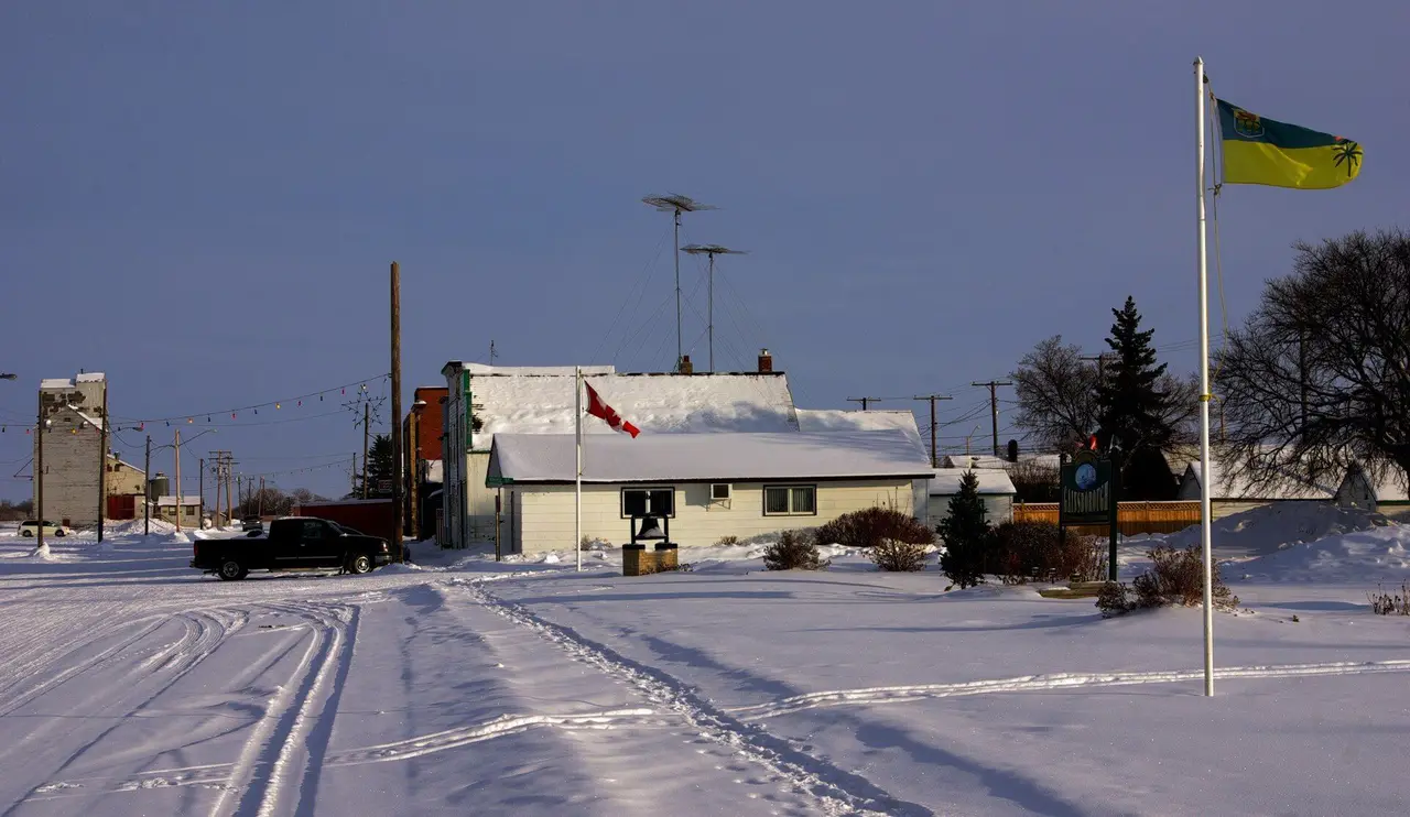 Railway Avenue in winter, Gainsborough, January 2011